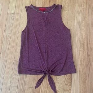 Jennifer Lopez sleeveless shirt